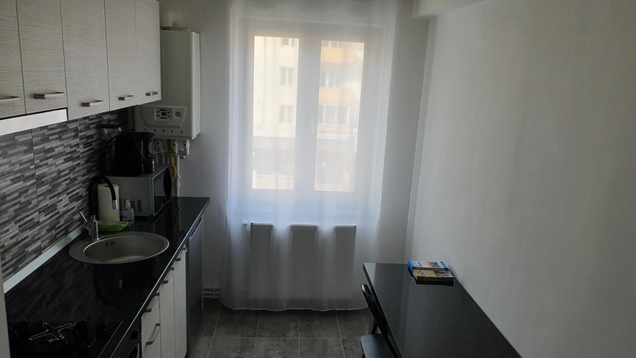 Ferienwohnung Fim Apartament Hunedoara Exterior foto